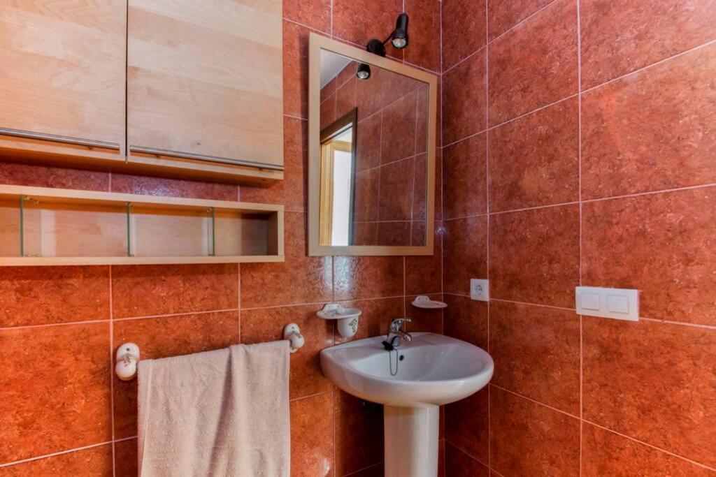 Вилла Conil Centro Playa Кониль-де-ла-Фронтера Экстерьер фото
